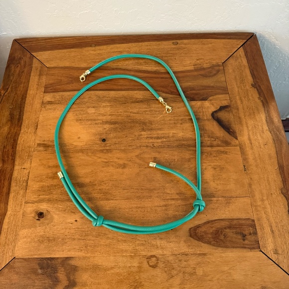 Julian Pebble Leather Crossbody Bandolier - Green/Gold - Picture 2 of 3